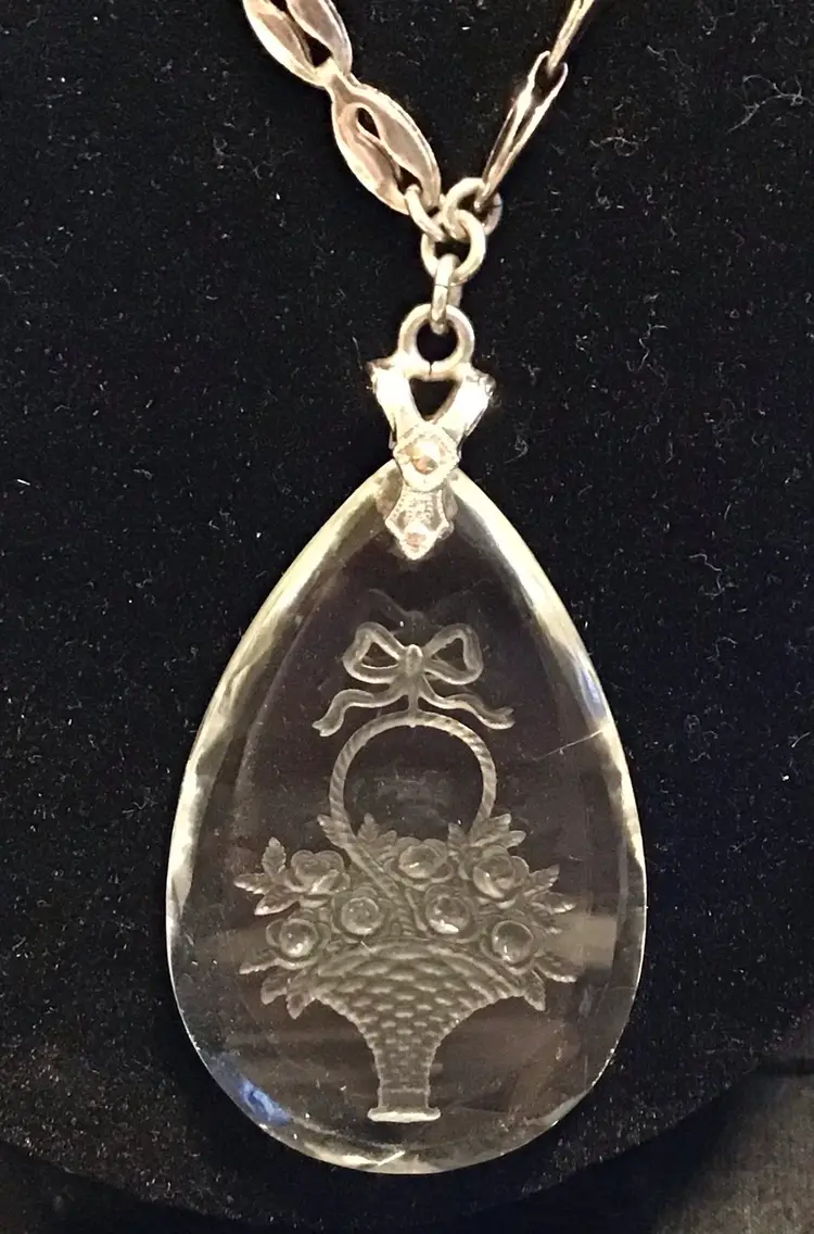 Vintage Intaglio Floral Necklace