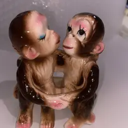 vintage kissing monkeys
