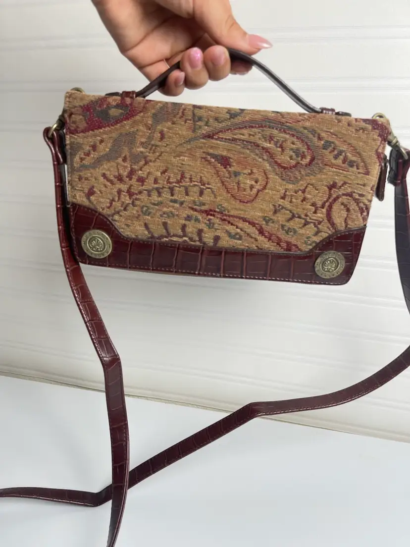 VTG NWOT Maggie B Womens 90s Paisley Tapestry Fabric Wallet Street Style Chic