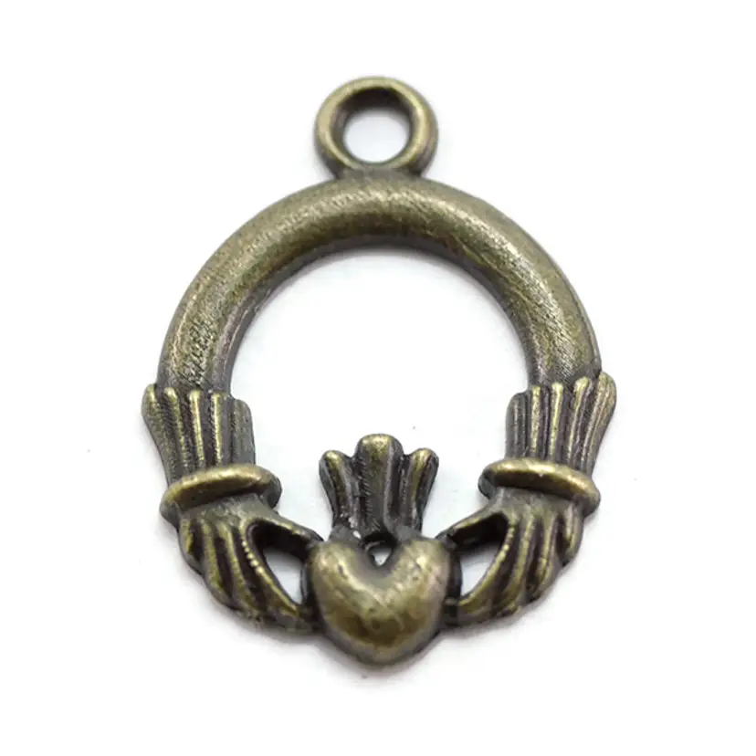 10pcs Claddagh Charms #BC157