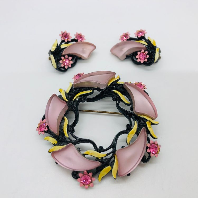 VINTAGE RHINESTONE PINK FLOWER & YELLOW /BLACK ENAMEL BROOCH PIN SET 60’s 