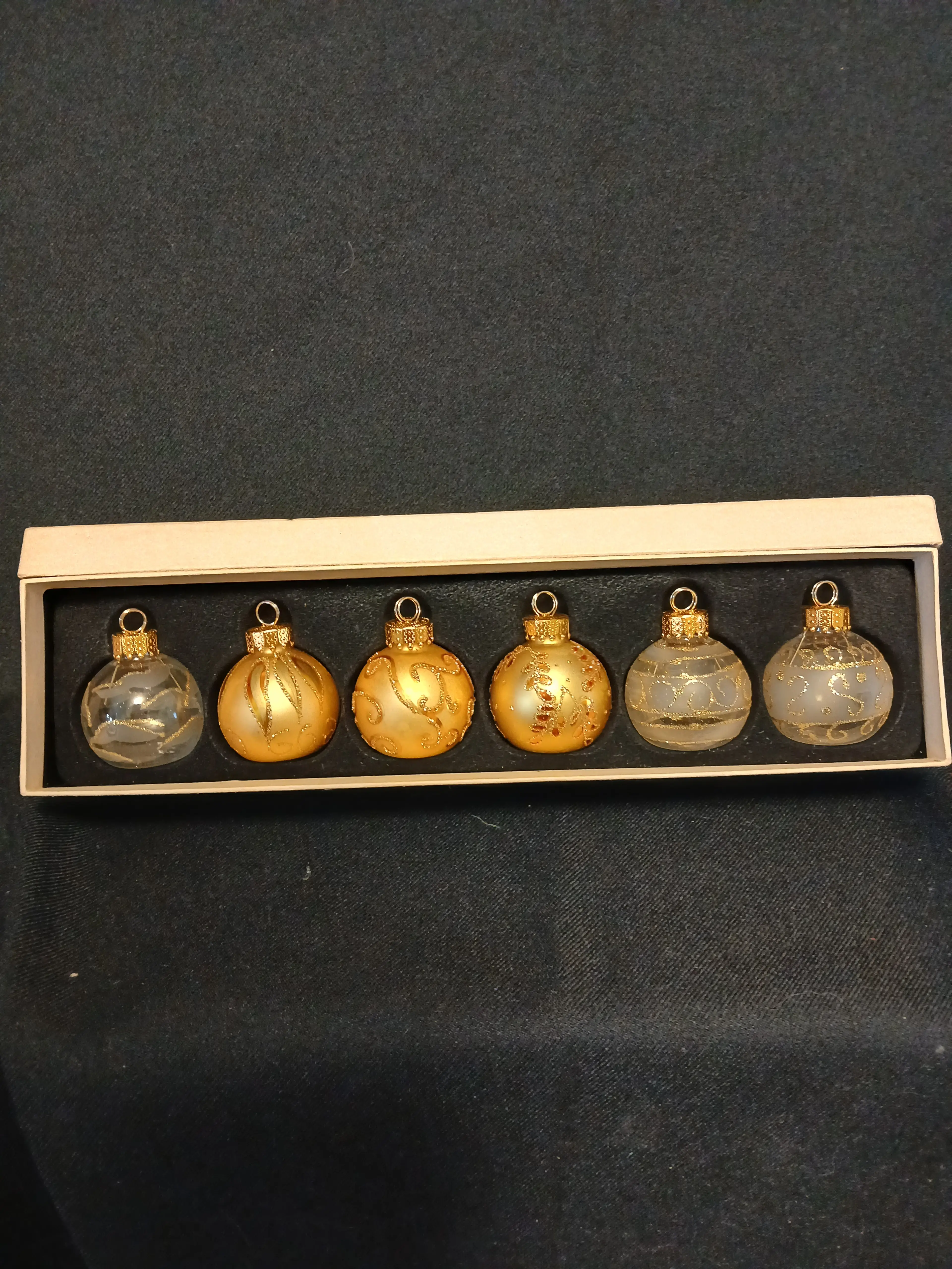 Image 3 of 6