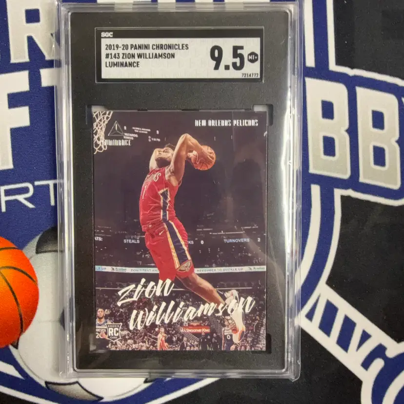 2019-20 Panini Chronicles Zion Wiliamson Luminance RC SGC 9.5