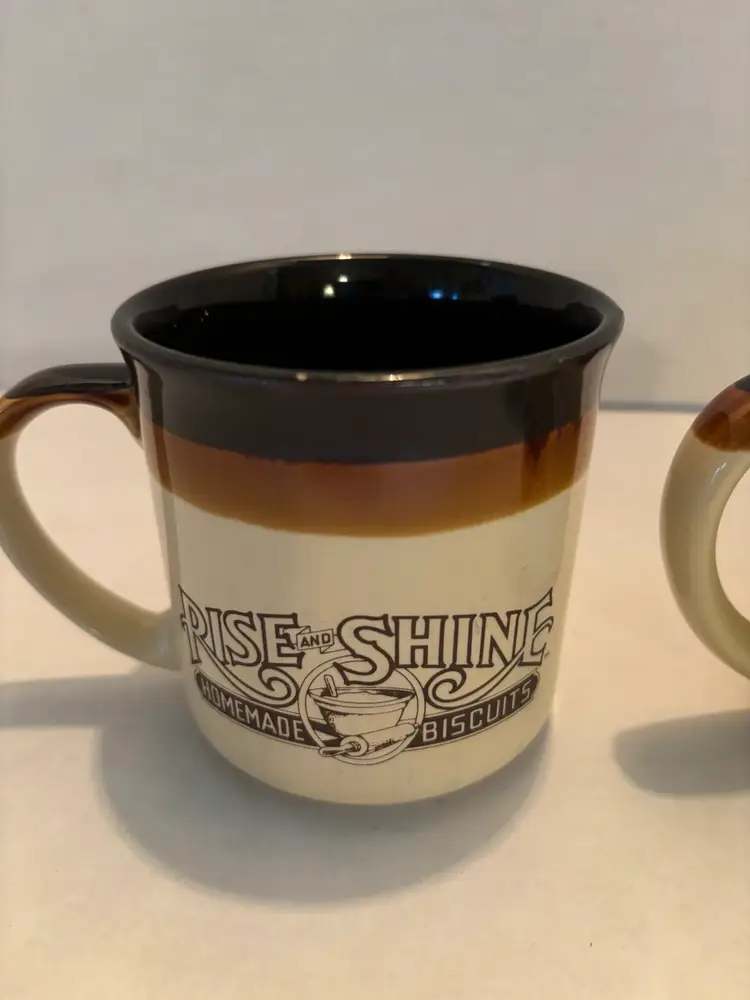 Vintage Pair of 1986 Hardee's "Rise and Shine Homemade Biscuits" Mugs Ceramic