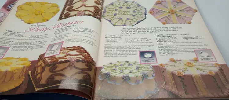 Wilton Cake Decorating 1988 Yearbook