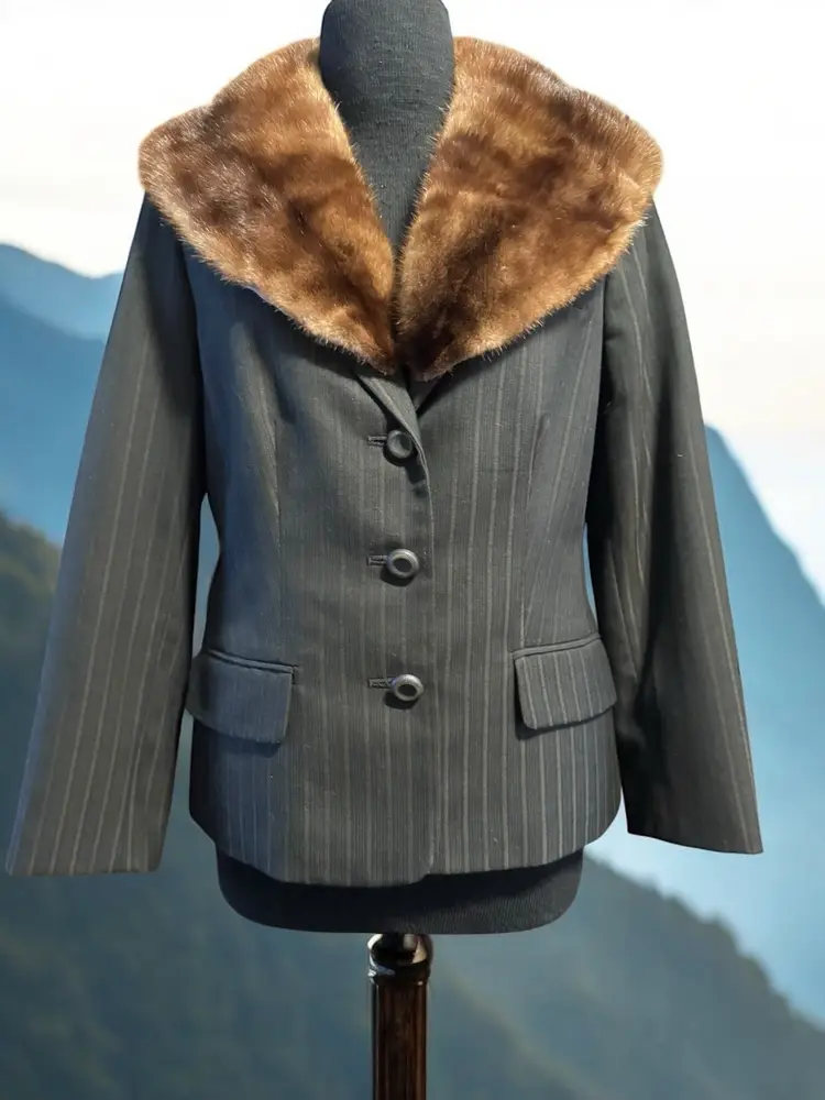 Vintage 90’s Pinstripe Blazer Jacket With Mink Collar