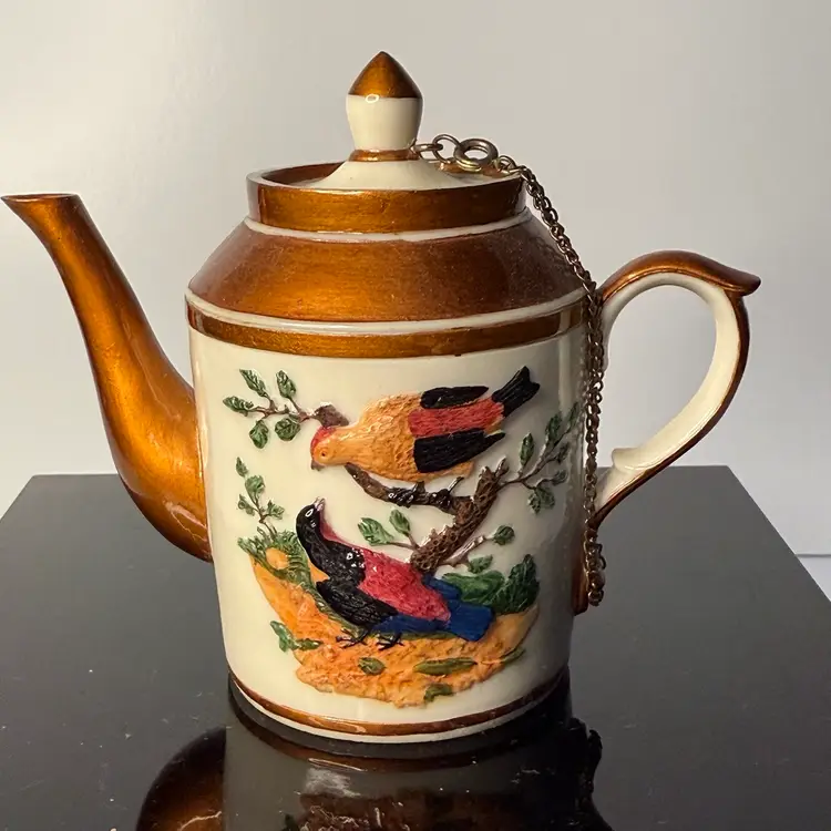 Collectible Nini’s Mini Teapot Trinket Box “Redbirds” 3”