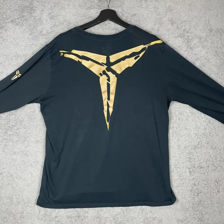 Nike Black Mamba Shirt Mens XL Black Dri-FIT Long Sleeve Kobe Bryant Gold Logo M10-3186