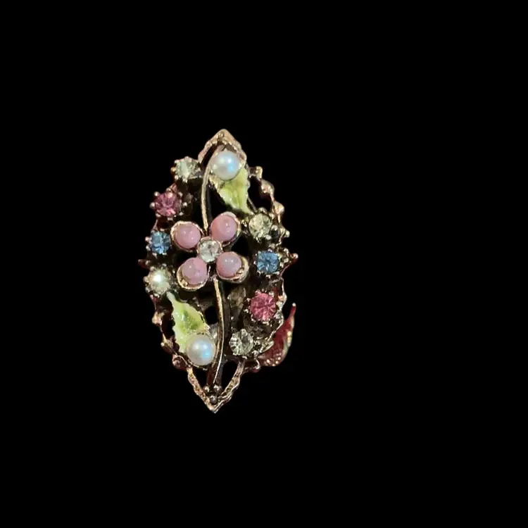 Vintage 1950s Goldtone Art ~ Arthur Pepper Scarf Tie / Ring / Charm / Clip. Floral Flower Design With Pastel GL Rhinestones & Faux Pearls. Very Charming Piece!! 🌺