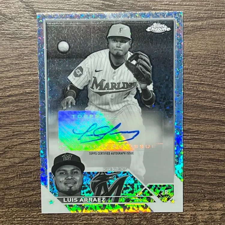 Luis Arraez 2023 Topps Chrome Update Black And White Mini Diamond Auto AC-LAR Miami Marlins