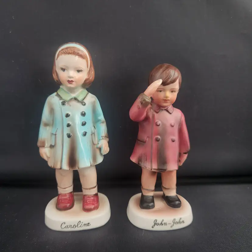 Kennedy Children in Mourning Figurines Caroline & John-John 1963 Funeral Procession Porcelain Inarco E-1844/45 - Japan