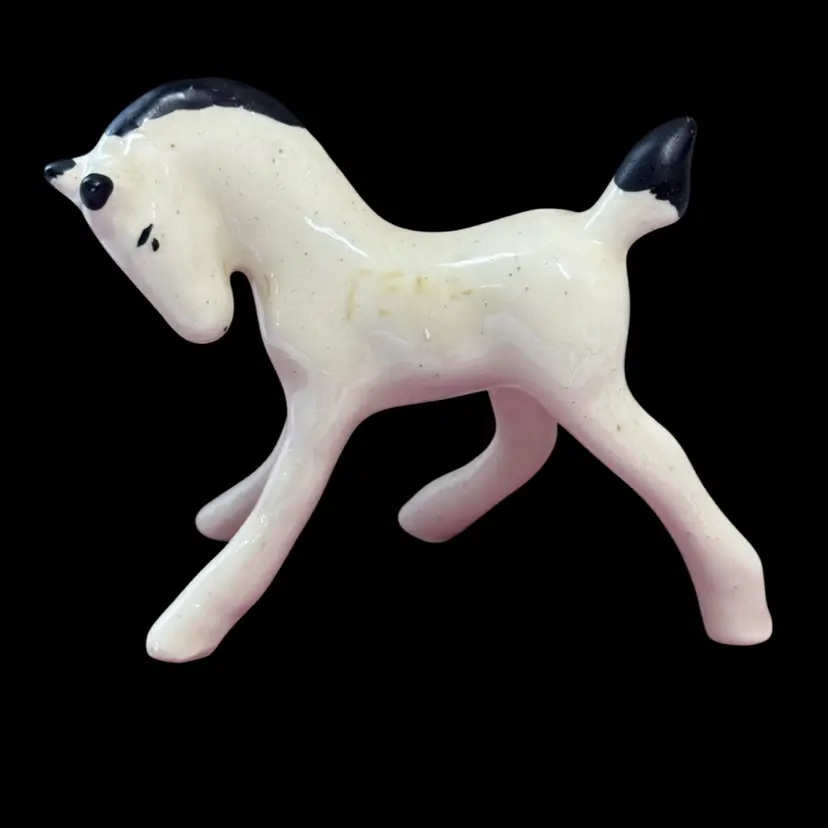 Vintage white ceramic horse figurine by Rio Hondo Pottery.