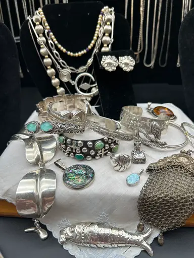 Banger Sterling Show With Adored