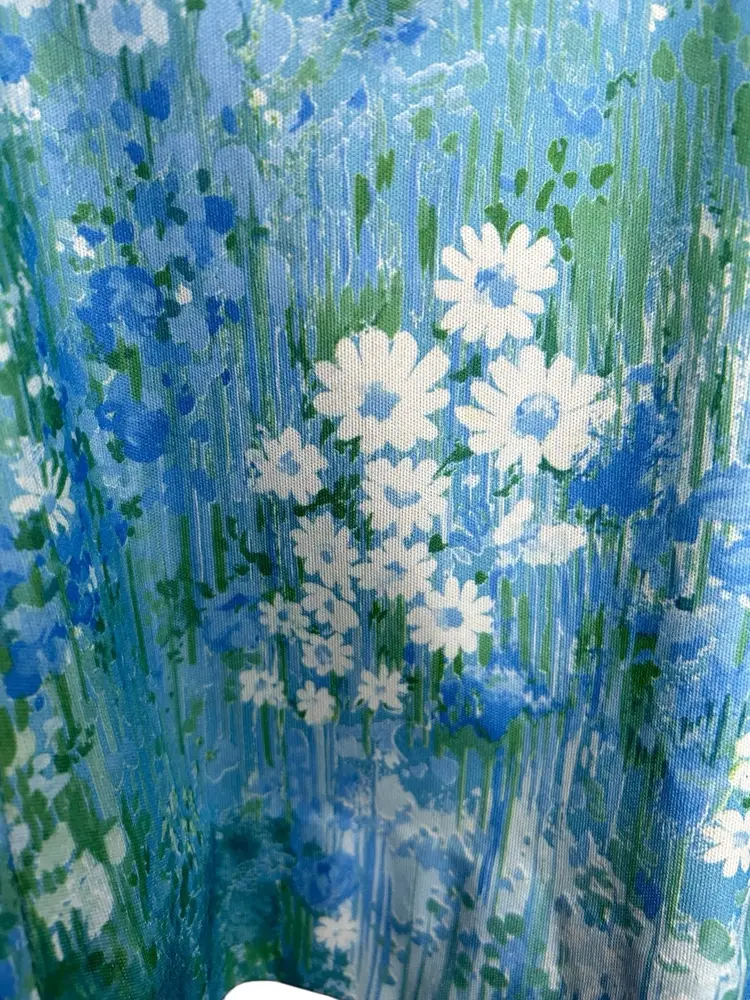 Vintage Lovely Floral Spring Skirt
(Union Tag & Curvy Friendly) 