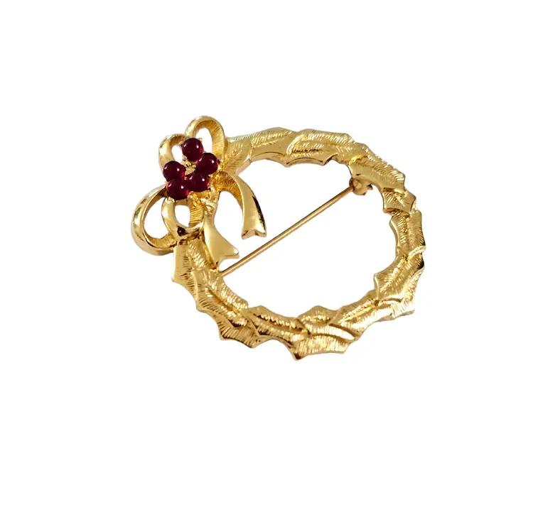 Monet Gold Tone Red Glass Cab Holly Berry Bow Leaf Wreath Brooch, Signed L258