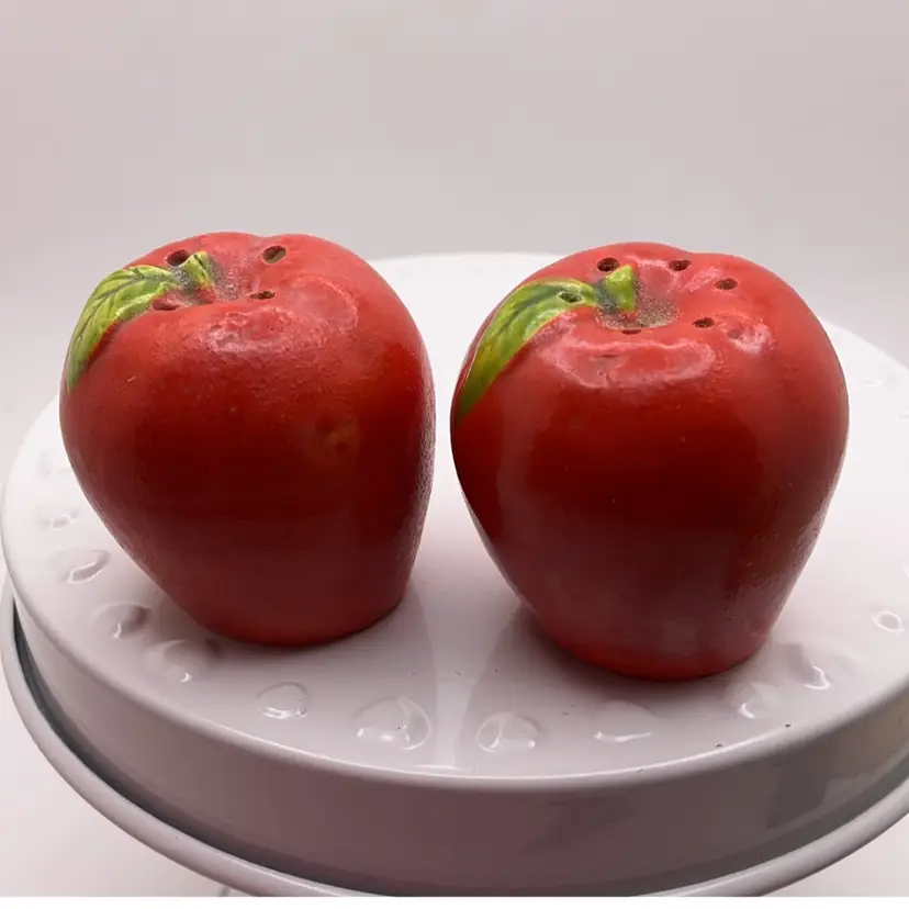 POW3 VTG Apple Tomato Salt & Pepper Shakers from Japan 1.25” SMALL