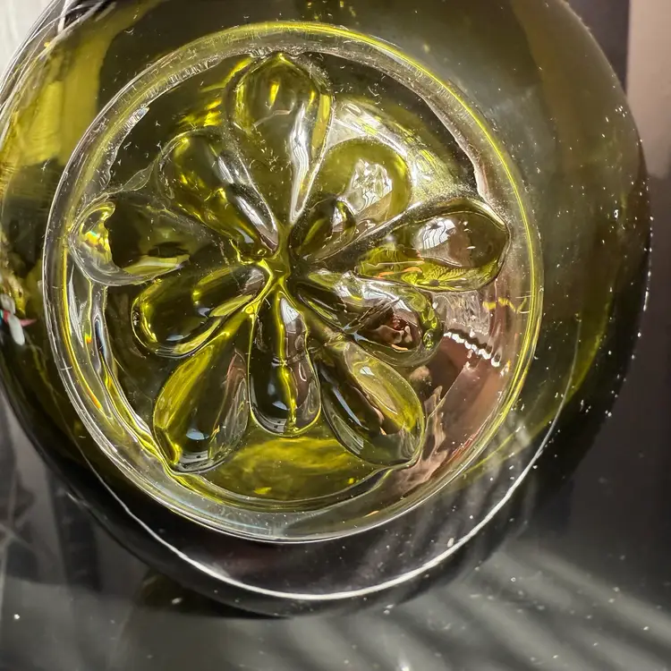 Darlington Crystal Glass Olive Vase With Applied Daisy 🌼 Motif 6.5