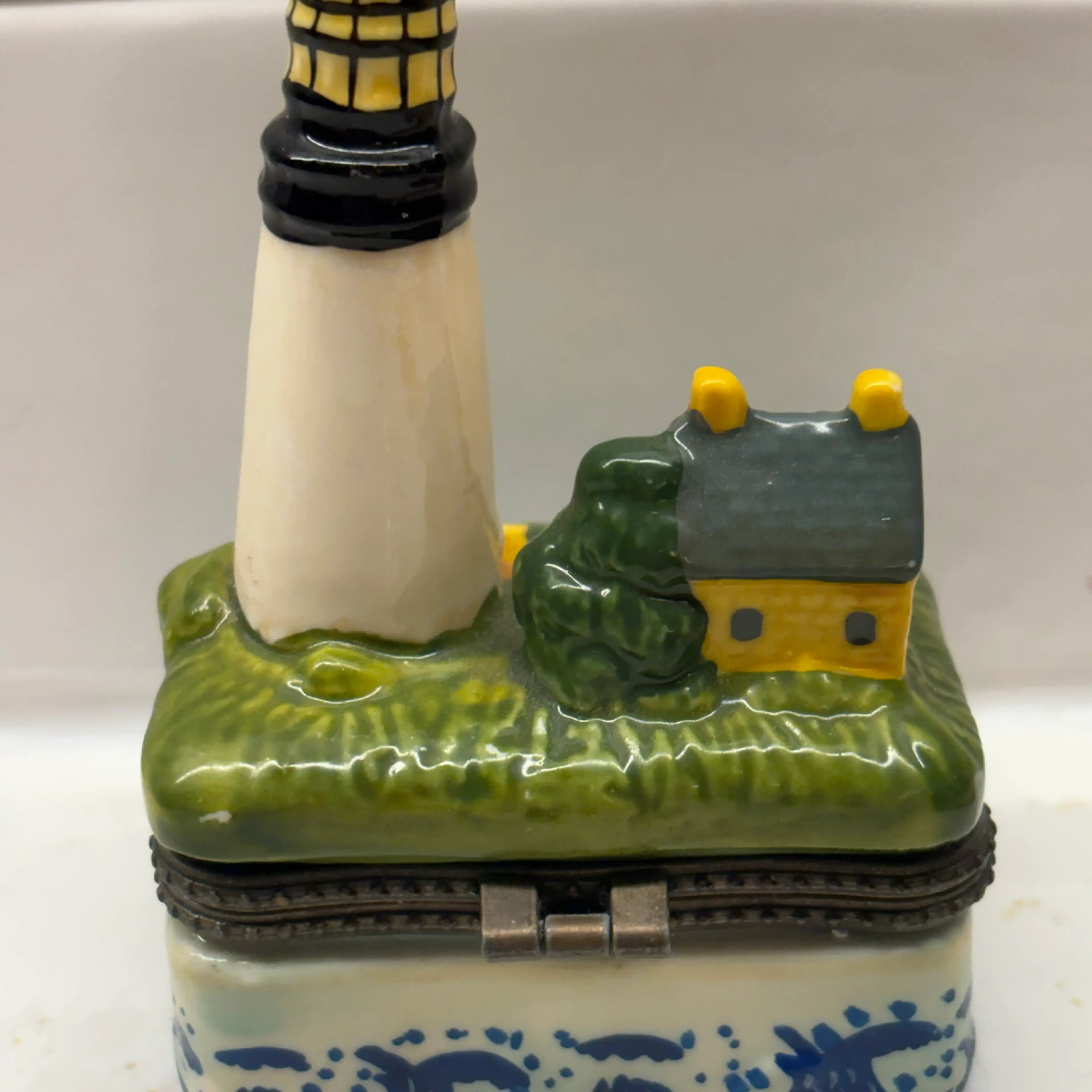 Image 3 of 5