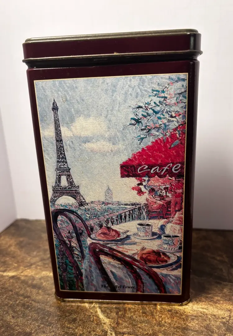 Vintage 1993 Maxwell House French Roast coffee tin Displaying Famous French Destinations
