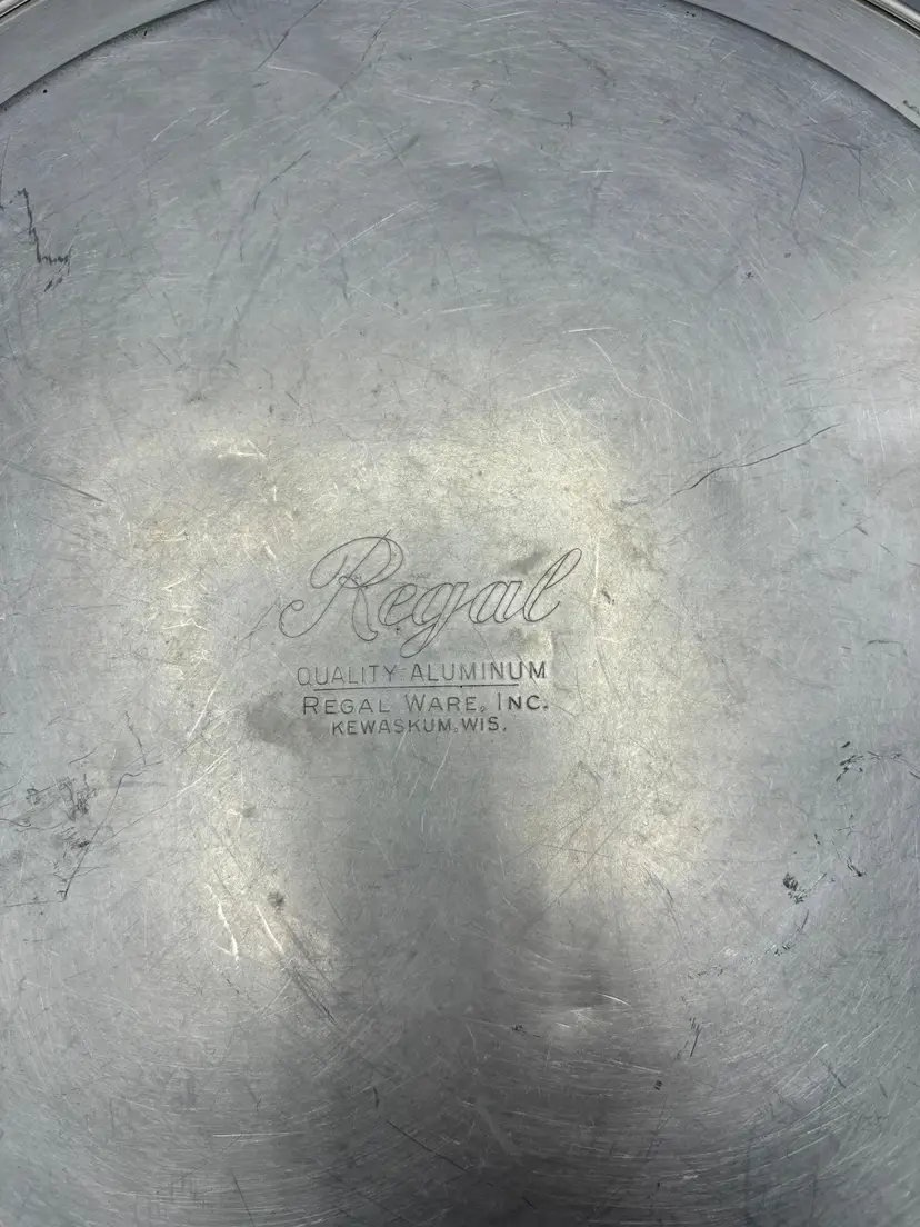 Vintage Regal Ware Aluminum Cake Carrier