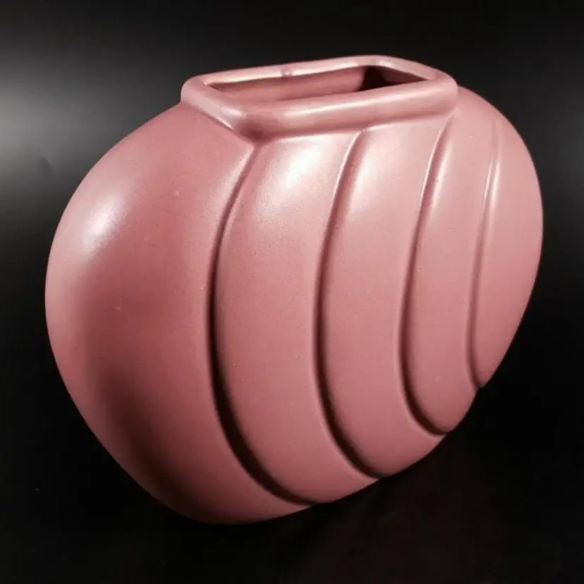 Vintage MCM Matte Mauve Pink Ceramic RIBBED SHELL FAN VASE