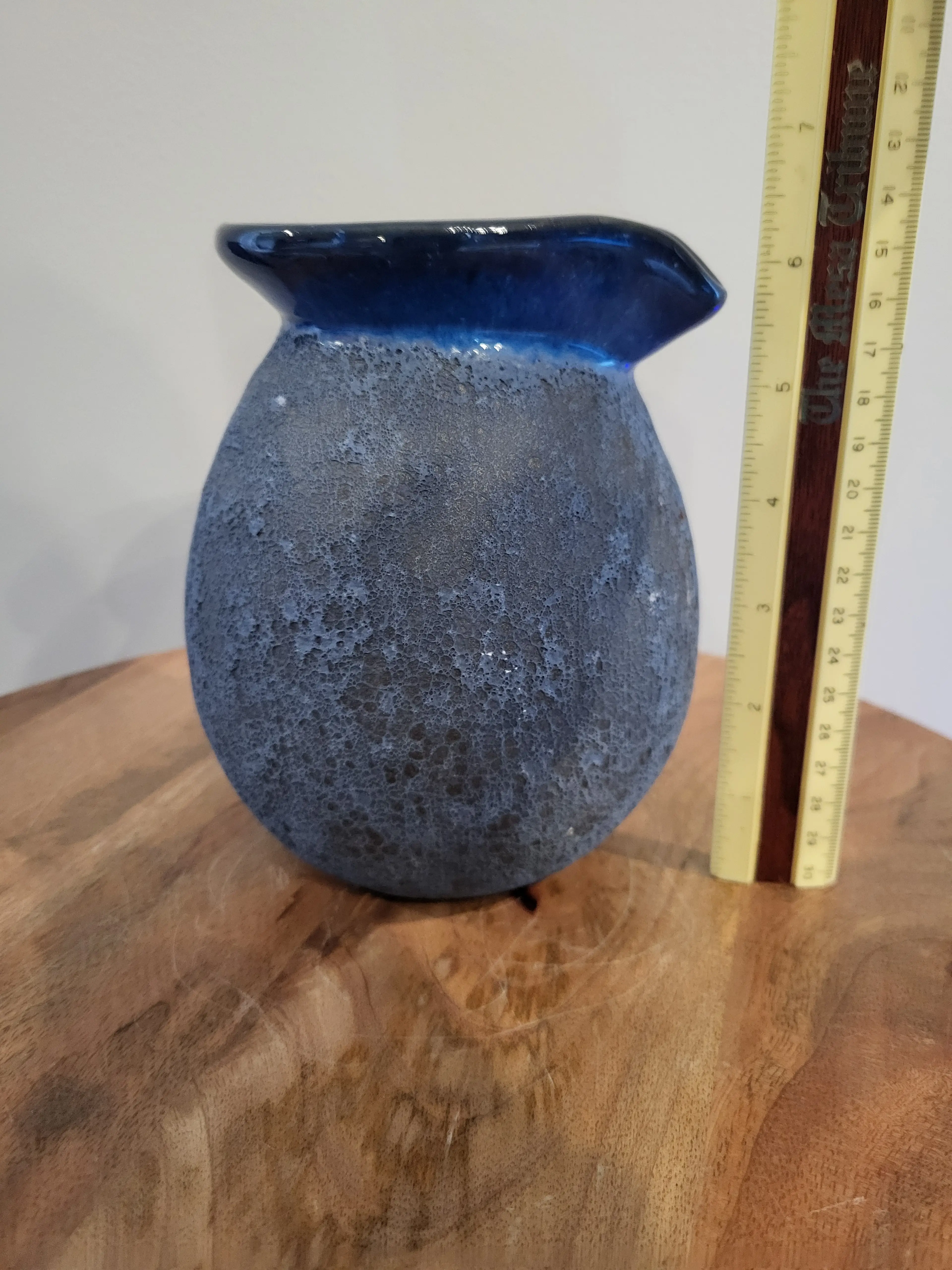 Image 2 of 6