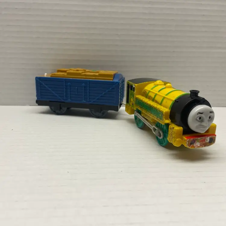 2011 Thomas & Friends TrackMaster Muddy Victor Motorized Engine & Cargo Car