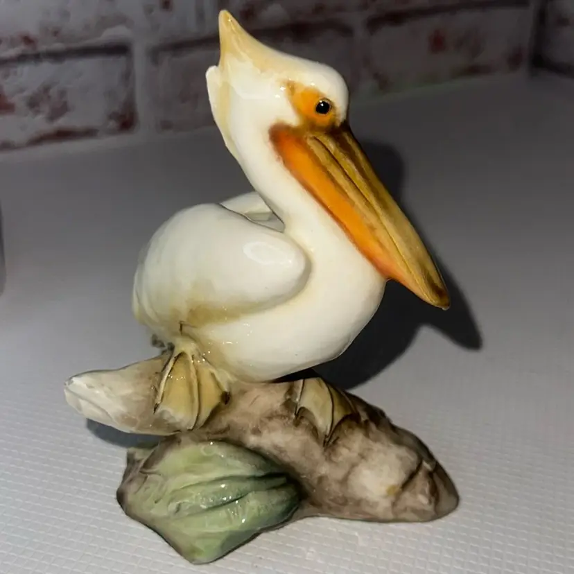 TAY GIUSEPPE TAGLIARIOL ITALY PORCELAIN PELICAN FIGURINE VINTAGE SIGNED