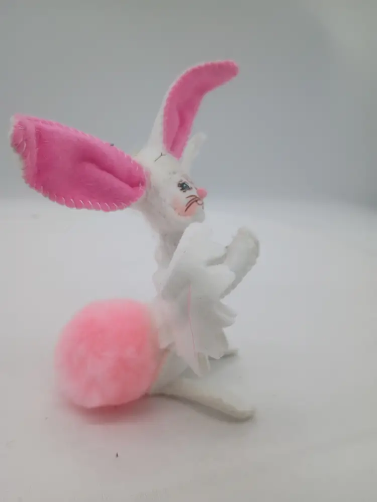 Annalee Christmas Easter 2018 White Bunny Praying Angel Oversized Poof Pink Tail #200418.
