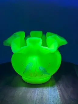 Vintage Fenton Satin Glass Custard UV Glow Signed Hand Painted Blue Birds Rose Bowl Ruffled