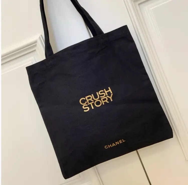 #17 - GWP/VIP CHANEL CRUSH STORY BLACK TOTE