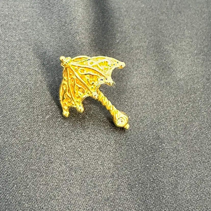 A209 - Avon Umbrella Pin With Rhinestone