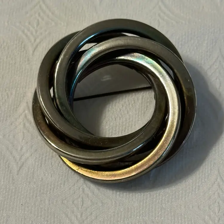 Vintage Silver Tone Intwined Metal Circle Brooch
