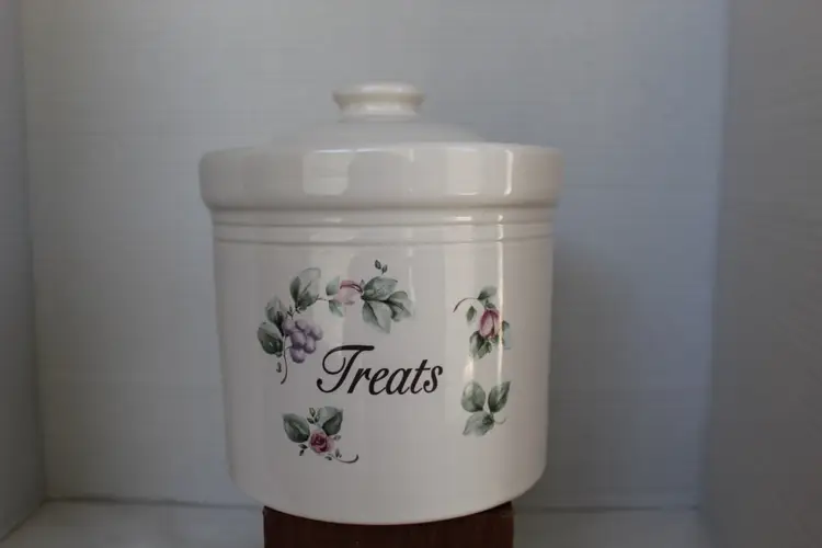 PFALTZGRAFF TEA ROSE “TREATS” CANISTER