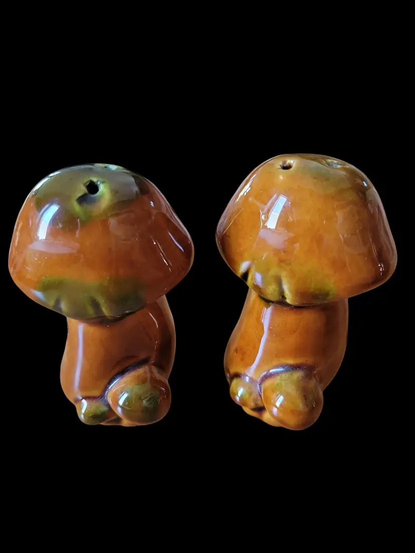 Vtg Klassen Giftware, Made In Japan Mushroom Salt And Pepper Shakers