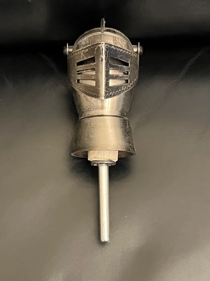 Knight Bottle Pourer