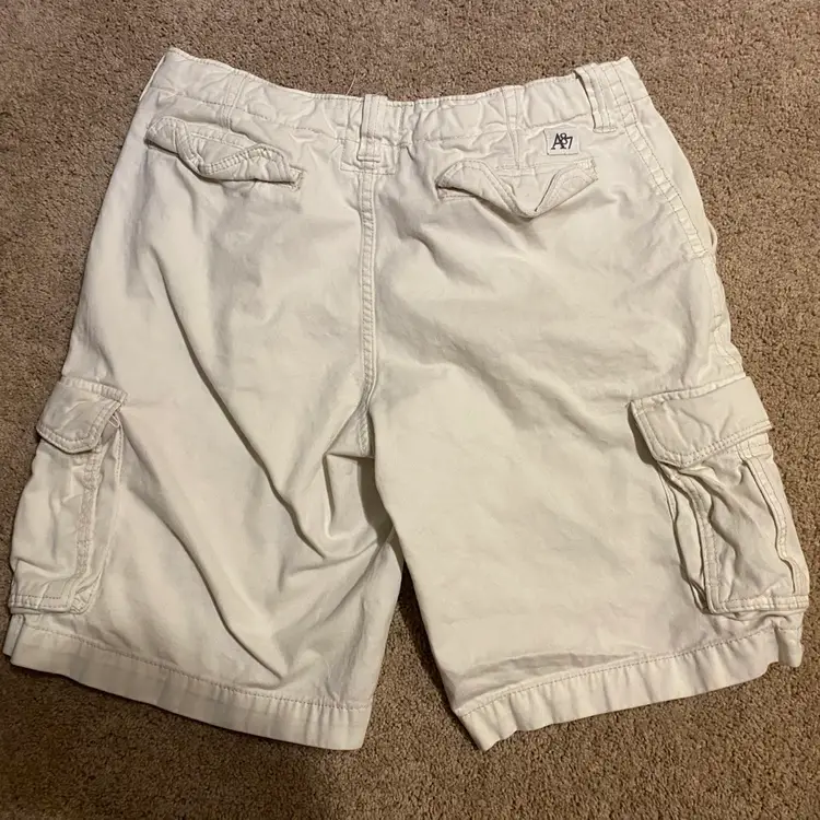 Aeropostale Men's Size 34 Waist White Cargo Shorts