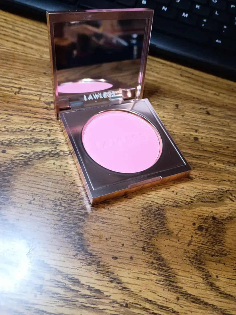 MSRP $29 - lawless Make me blush t a l c free velvet blush in the shade Daisy pink