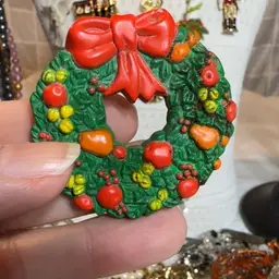 American Greeting Fruit Wreath