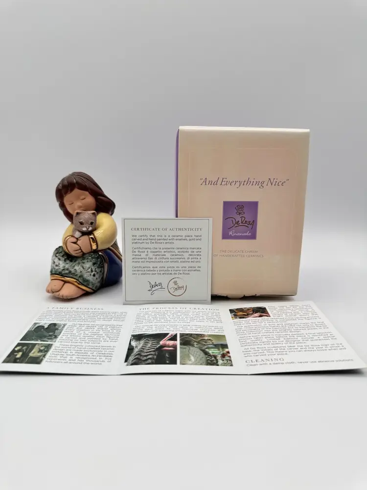 De Rosa Rinconada Miss Kitty Everything Nice Collection G23 4" Tall