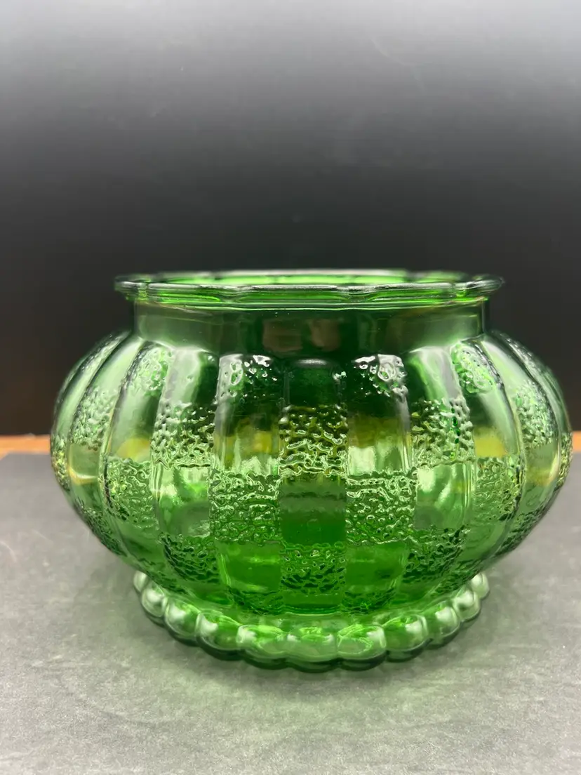 #886B Vintage A.L.R. Co. Emerald Green Oval Glass Vase/Planter In Checkerboard Design With Scalloped Rim And Base