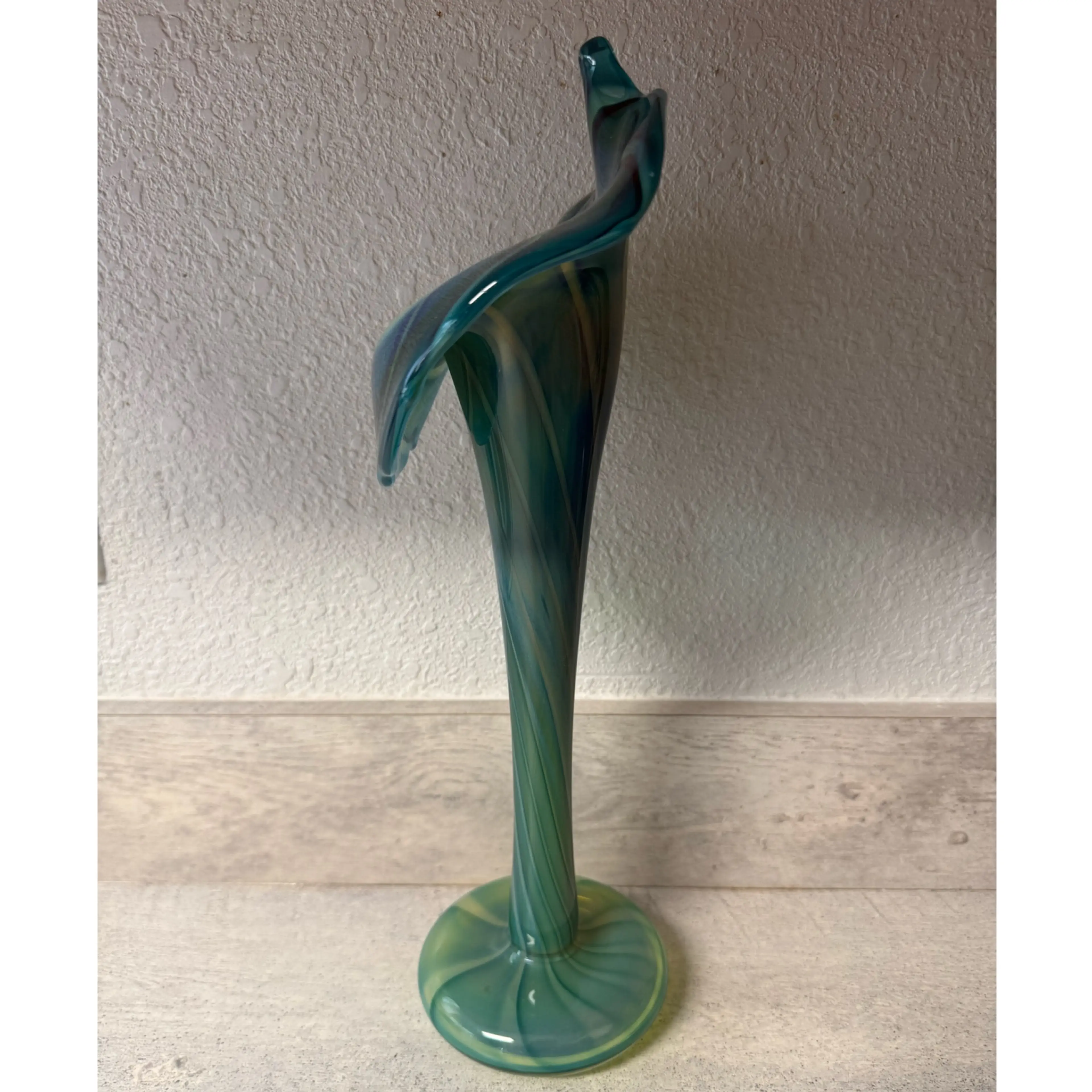 Image 4 of 12