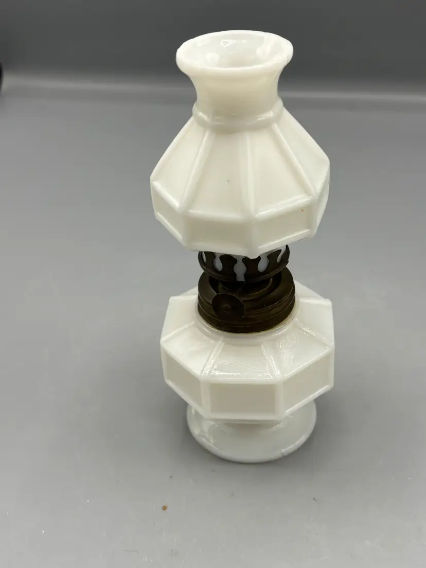 Vintage mini Victorian footed oil lamp