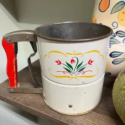 Vintage Androck Hand Sifter