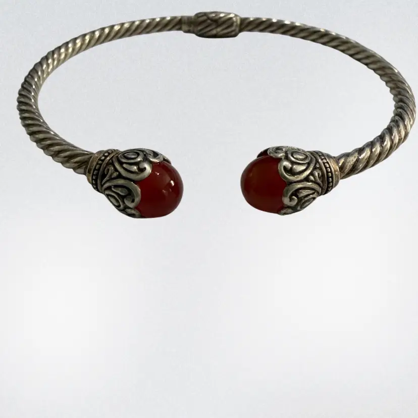 Lovely Sterling Silver And Carnelian Bracelet (clamper Style)