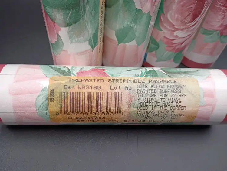 Vtg 1980s Wallpaper Border Mauve Roses Floral 5 rolls 6.7 wide 25.5 yds total