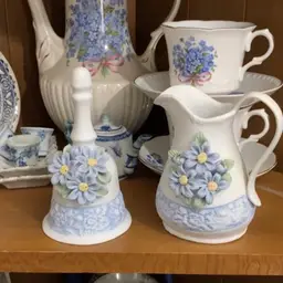 Hermitage creamer and bell