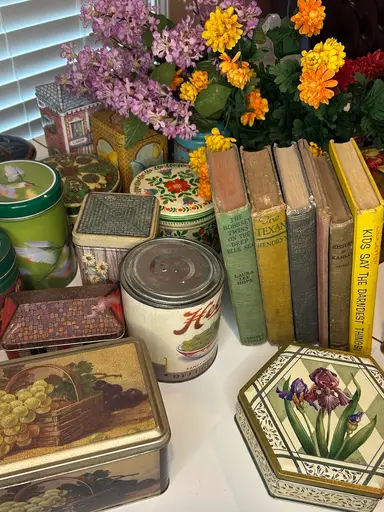 Flowers And Tins And Books! 3 Starts!