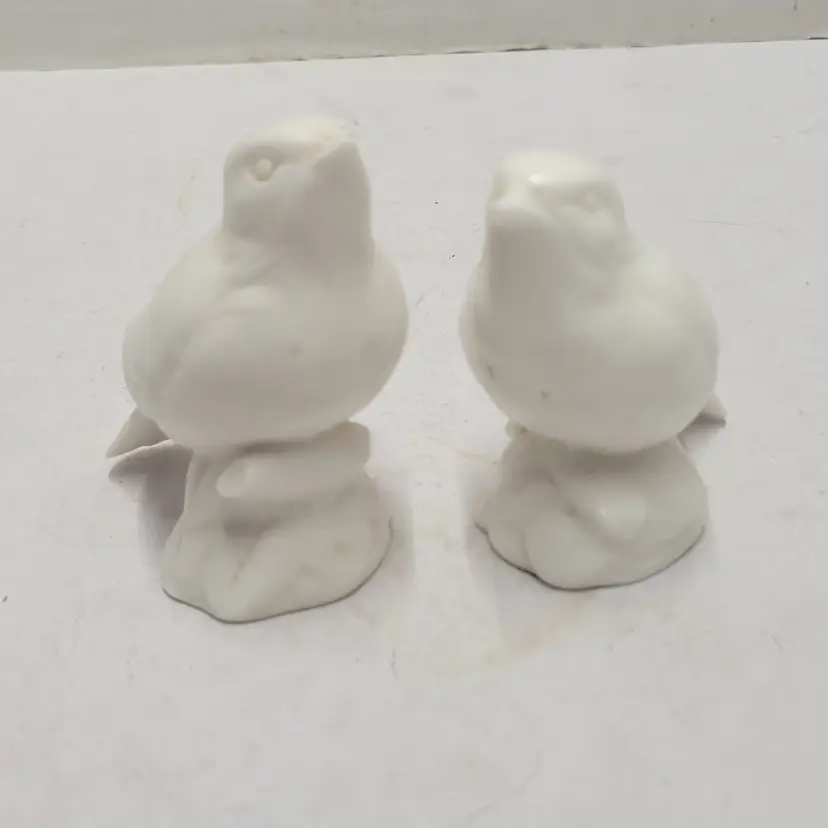 2 Bird Figurines Made By Sb Schmid Bros Made In Japan Decor