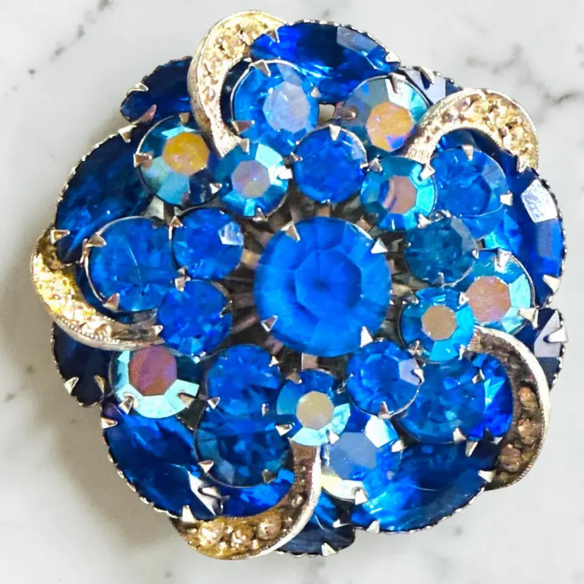 Vintage Swedge Sapphire Blue & Aurora Borealis Rhinestone Silver Tone Brooch - 2” Diameter